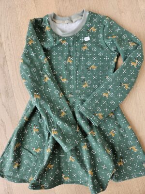 Kleidchen mit langen Ärmeln